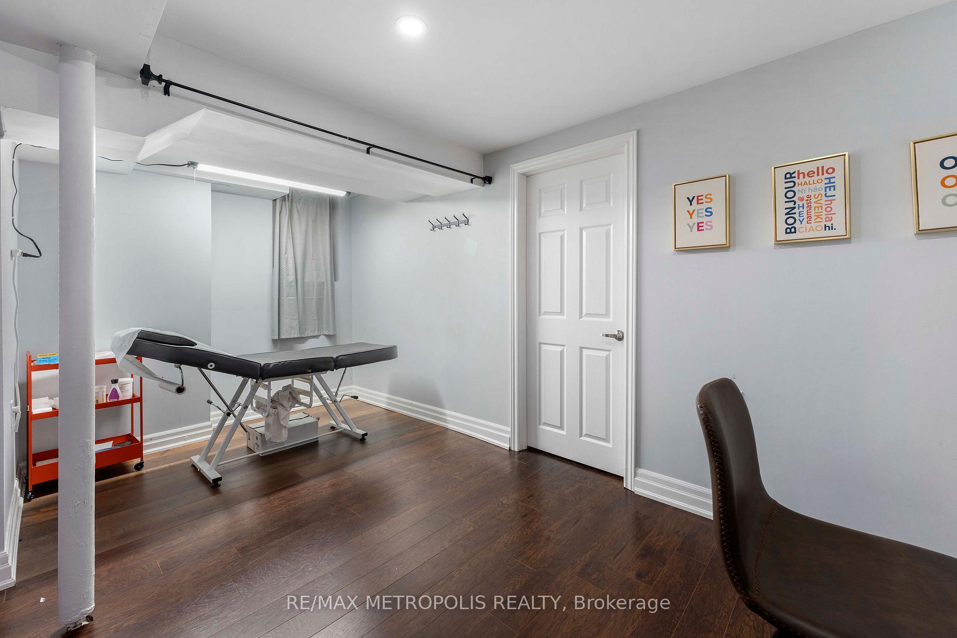 Photo 11 of 1316 Mowat Lane, Milton, Dempsey — HOMEH