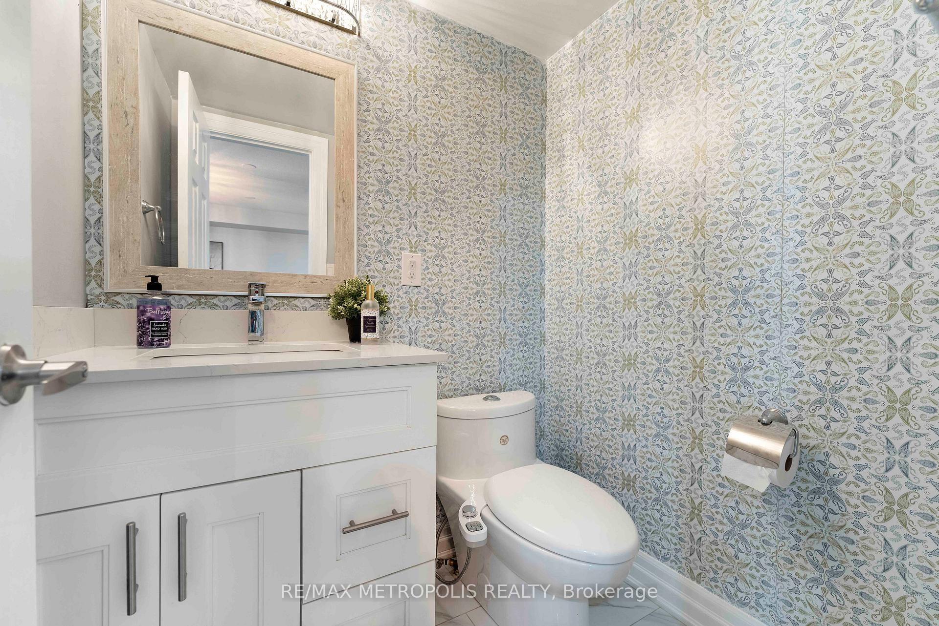 Photo 26 of 1316 Mowat Lane, Milton, Dempsey — HOMEH