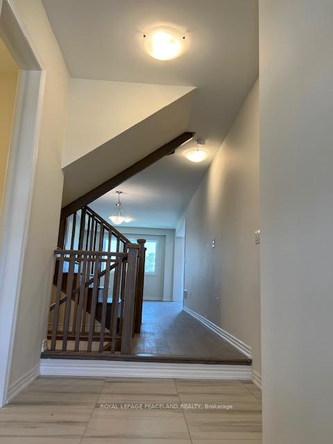 Photo 9 of 175 Beaverbrae Drive, Markham, Victoria Manor-Jennings Gate — HOMEH