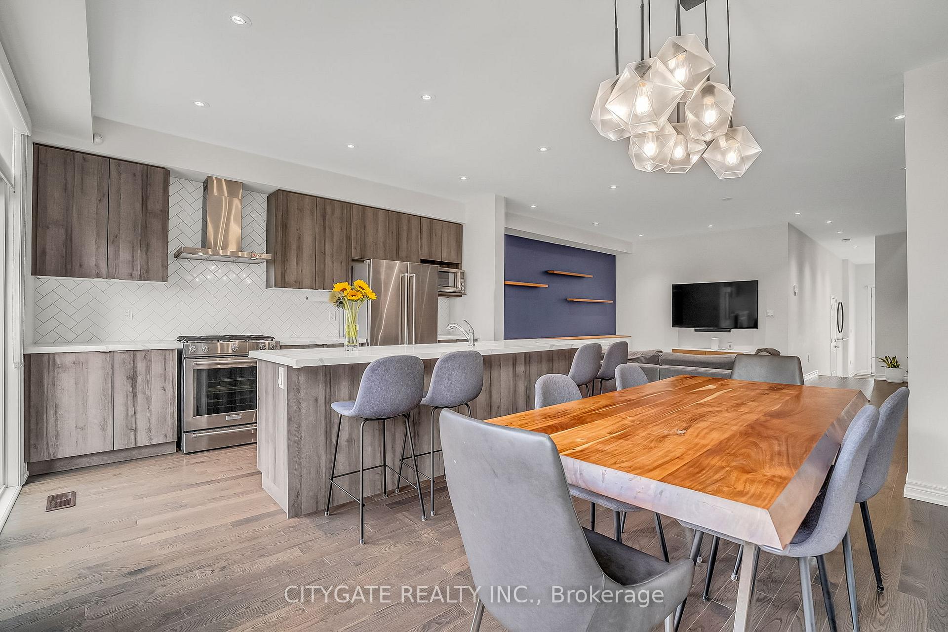 Photo 14 of 1328 Hamman Way, Milton, Ford — HOMEH