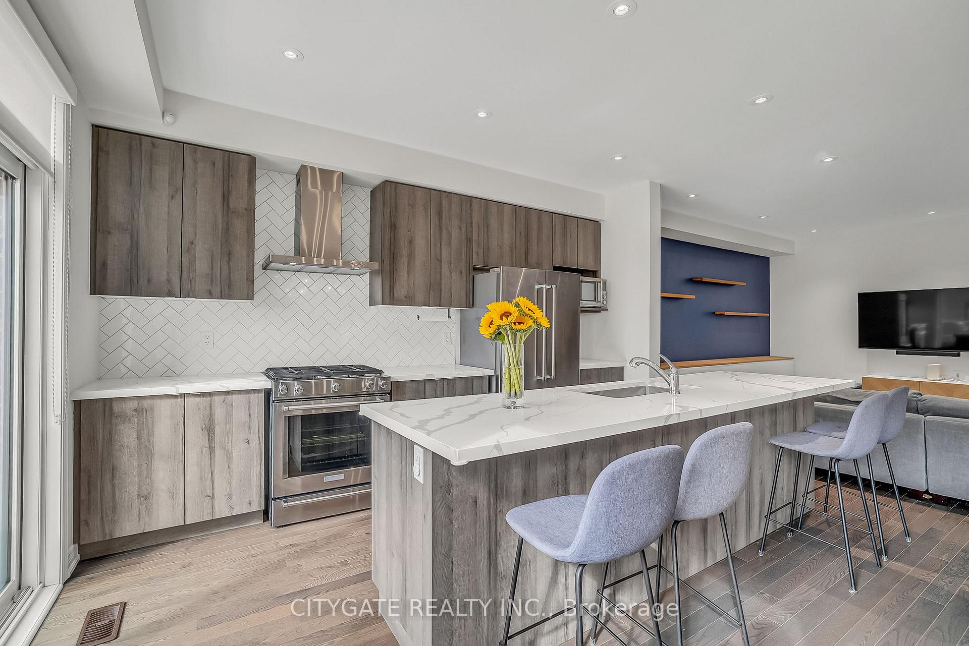 Photo 16 of 1328 Hamman Way, Milton, Ford — HOMEH