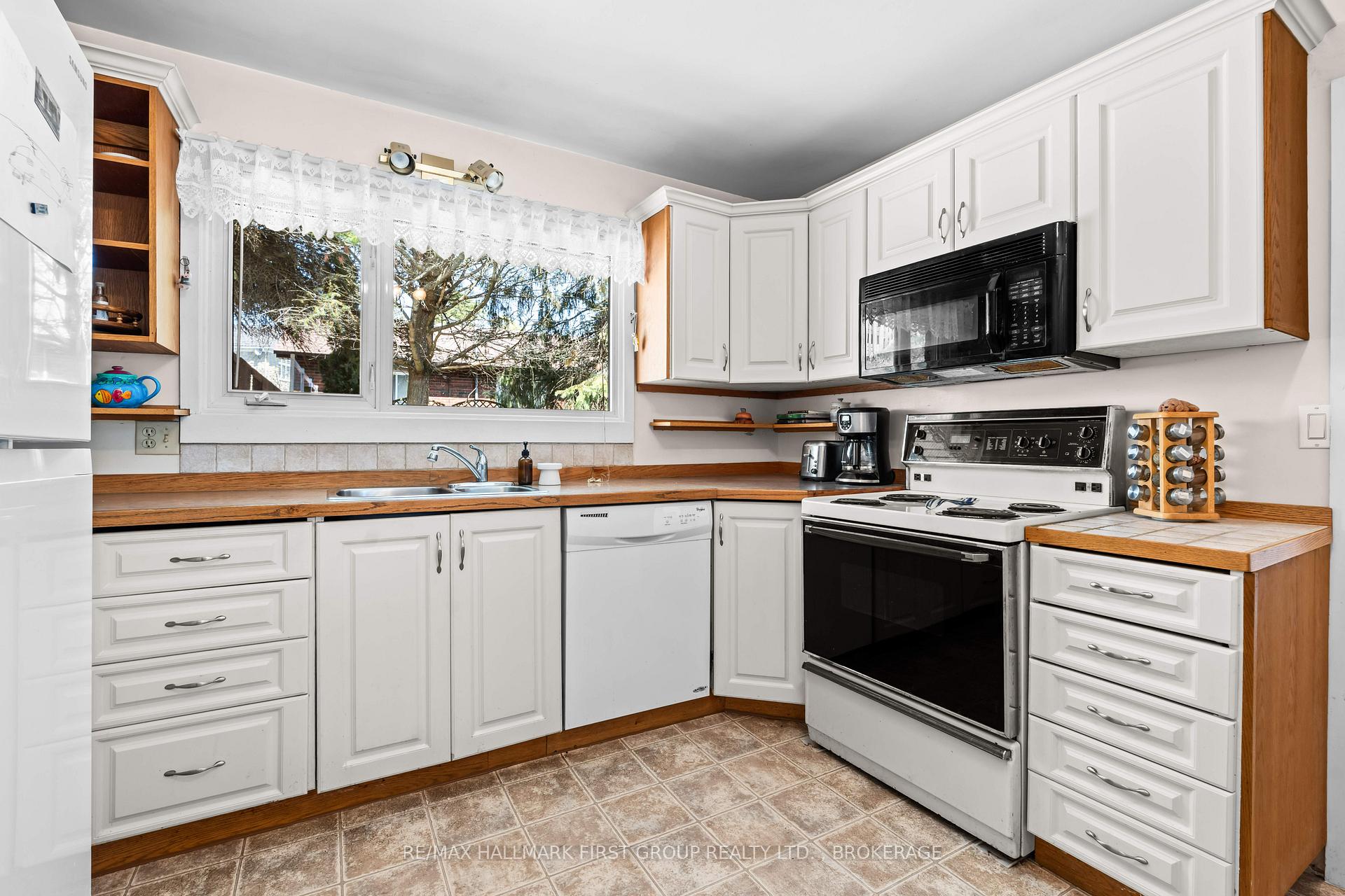 Photo 16 of 4220 Bath Road, Kingston, South of Taylor-Kidd Blvd — HOMEH
