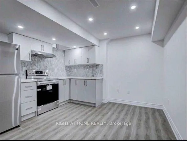 Photo 4 of 51 mohandas Drive, Markham, Cedarwood — HOMEH