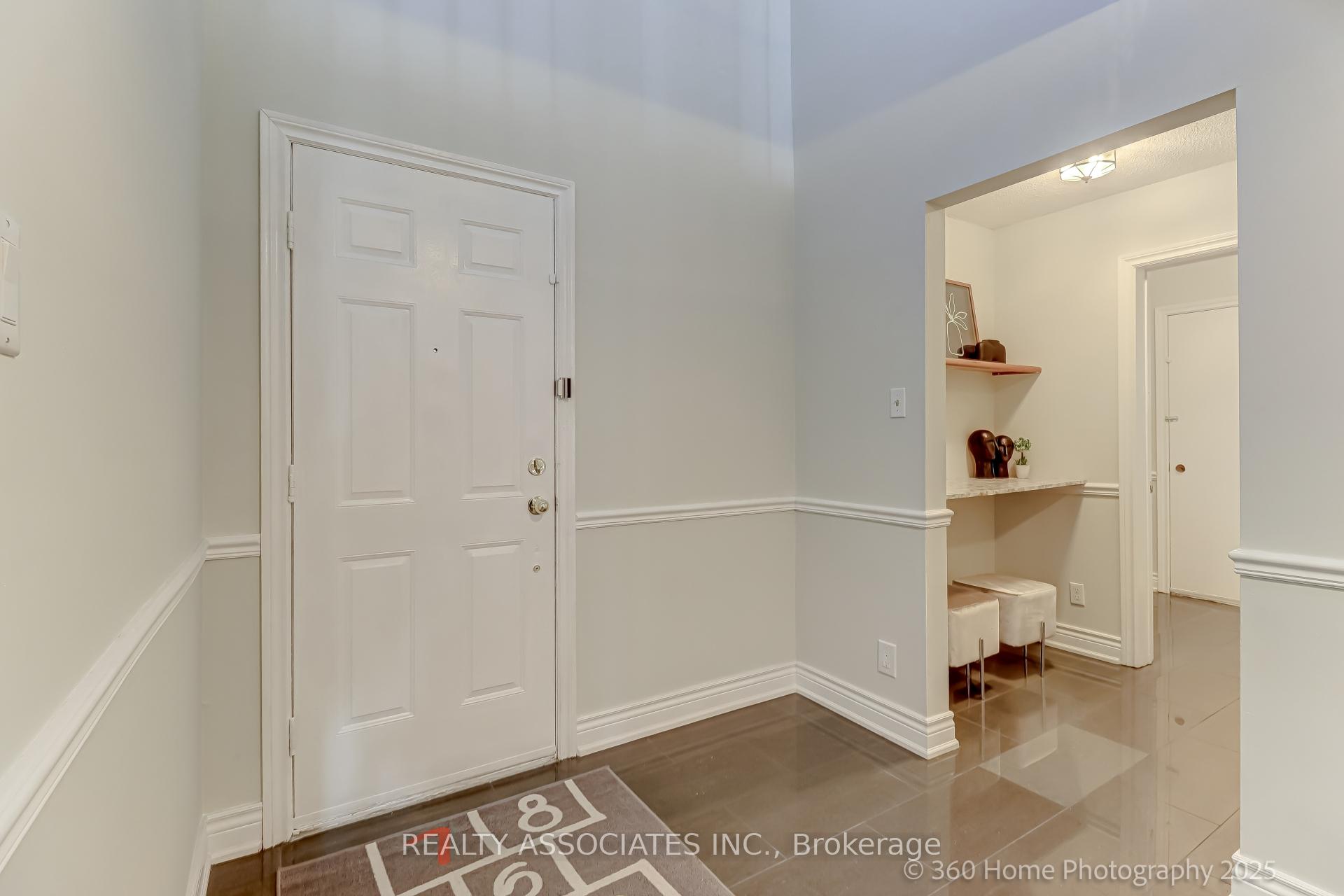 Photo 4 of 148 Cartmel Drive, Markham, Milliken Mills East — HOMEH