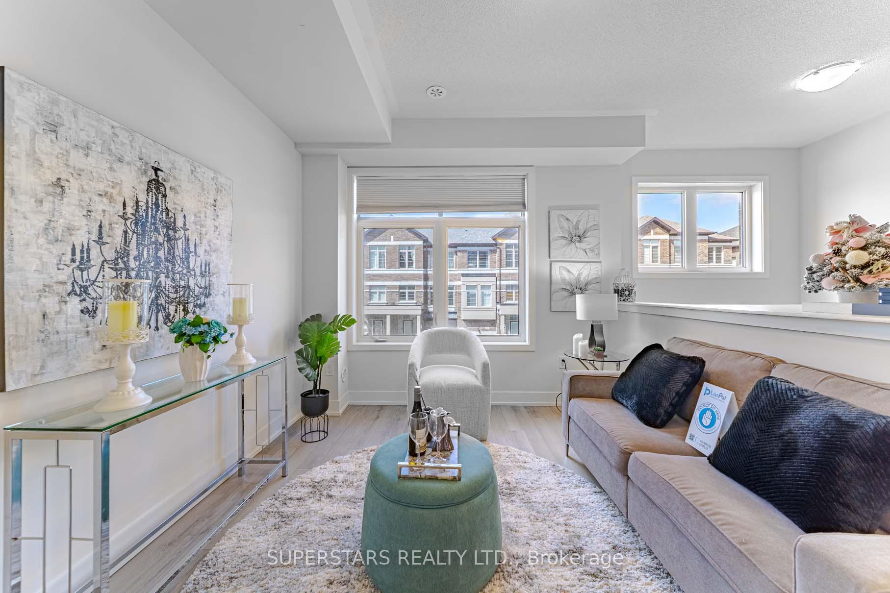 Photo 4 of 27 Sissons Way, Markham, Cedar Grove — HOMEH