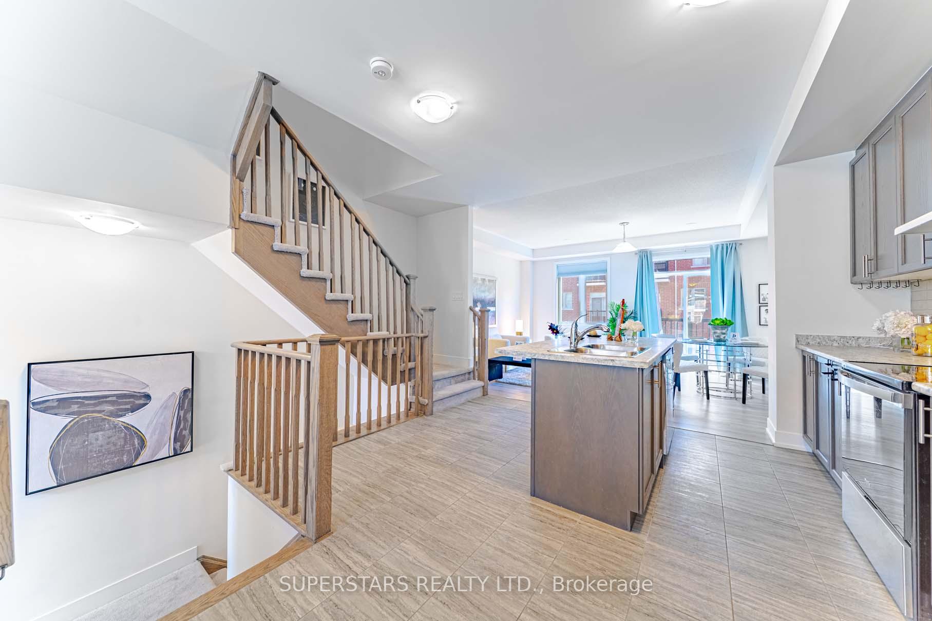 Photo 5 of 27 Sissons Way, Markham, Cedar Grove — HOMEH