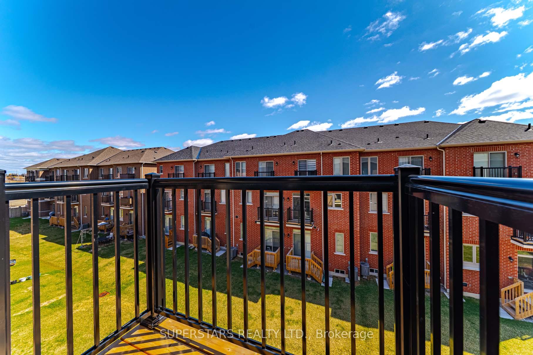 Photo 19 of 27 Sissons Way, Markham, Cedar Grove — HOMEH