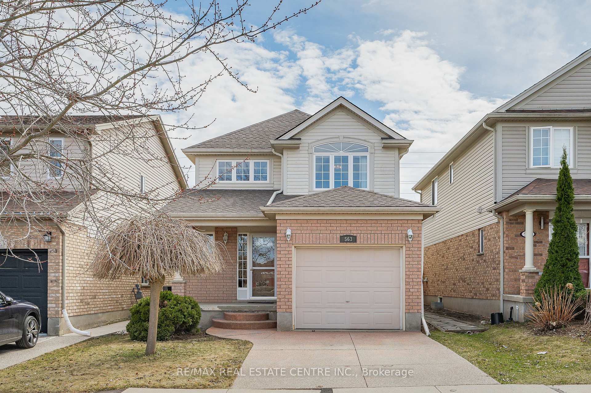 Photo 1 of 563 Commonwealth Crescent, Kitchener — HOMEH