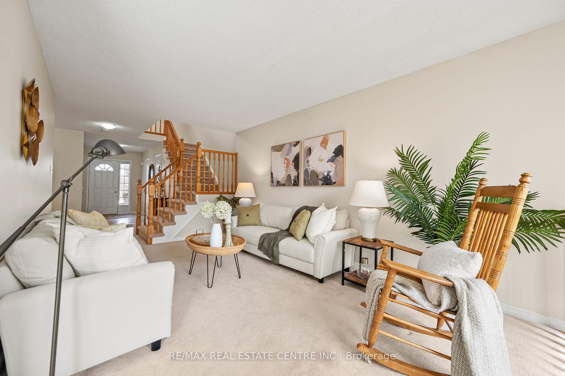 Photo 10 of 563 Commonwealth Crescent, Kitchener — HOMEH