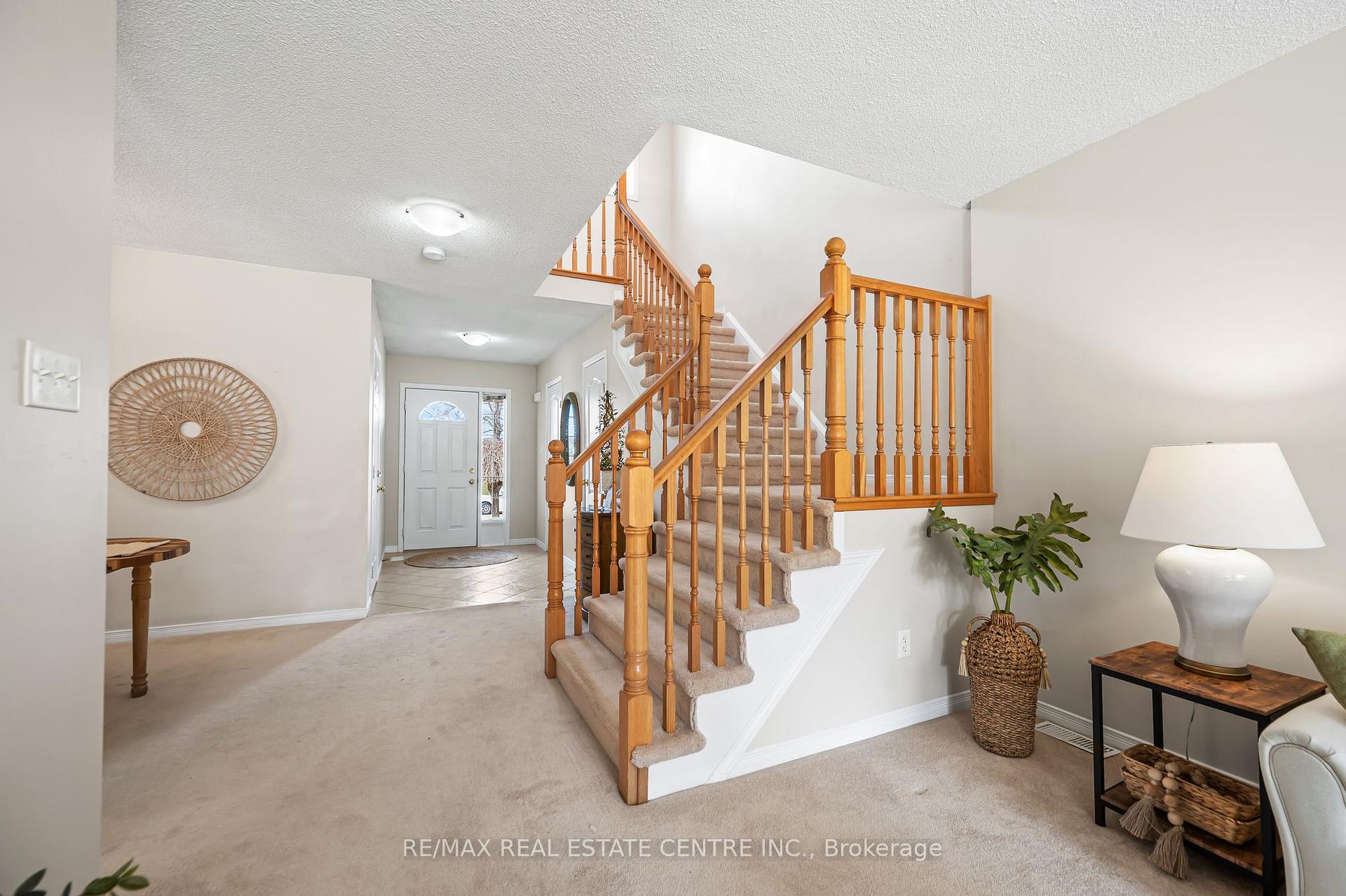 Photo 19 of 563 Commonwealth Crescent, Kitchener — HOMEH