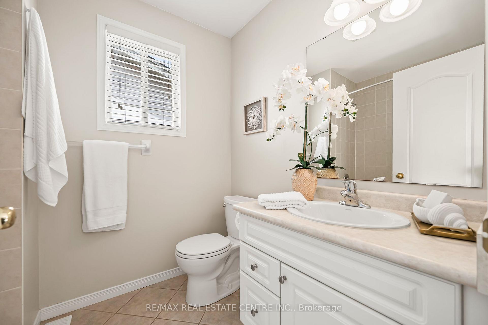 Photo 25 of 563 Commonwealth Crescent, Kitchener — HOMEH