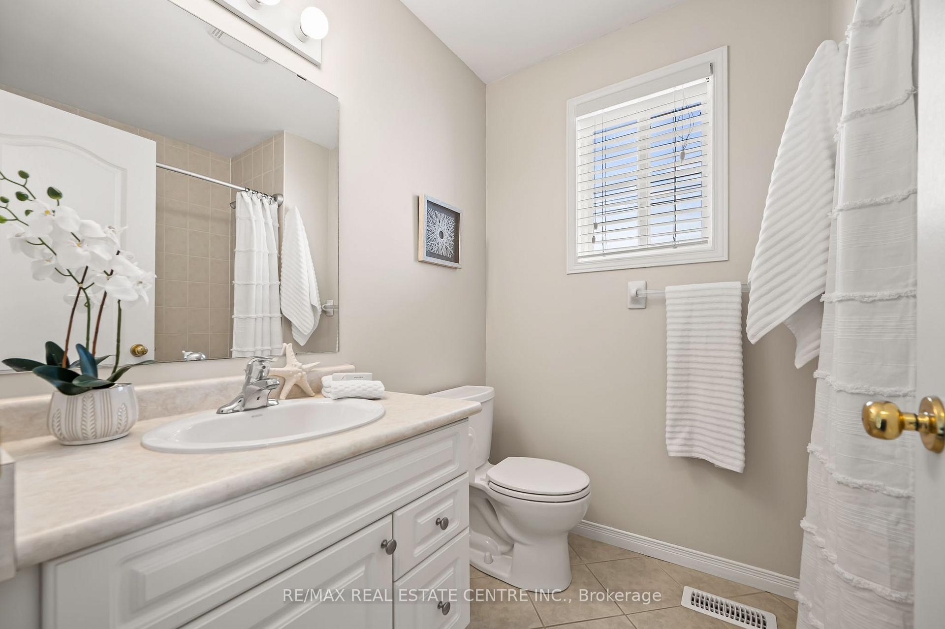 Photo 31 of 563 Commonwealth Crescent, Kitchener — HOMEH
