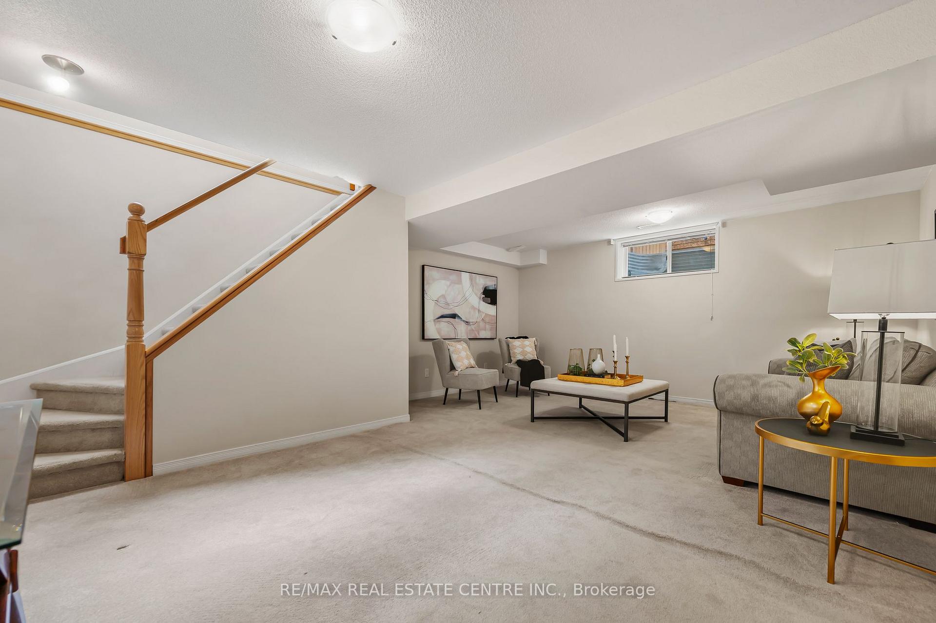 Photo 35 of 563 Commonwealth Crescent, Kitchener — HOMEH