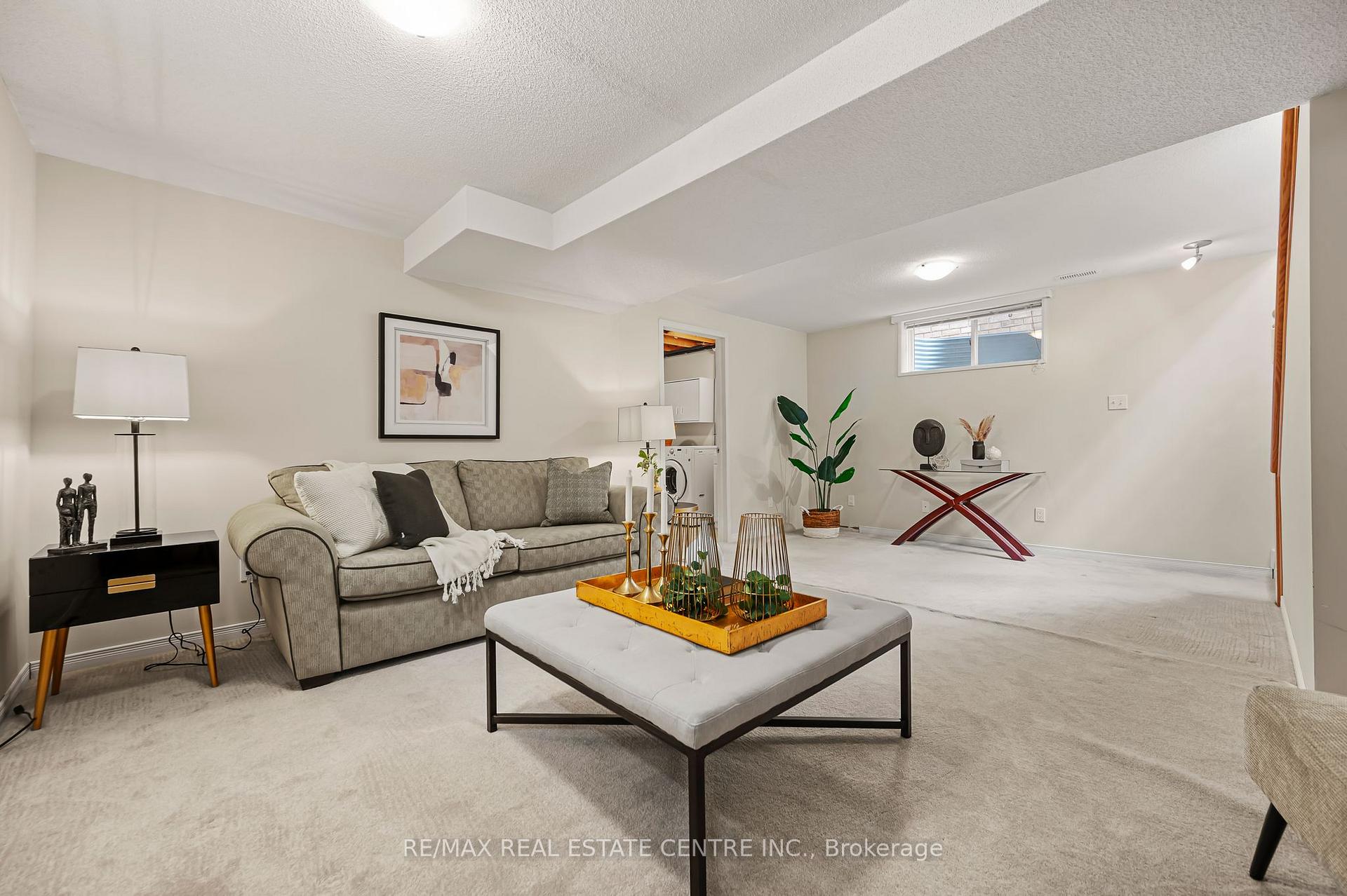 Photo 36 of 563 Commonwealth Crescent, Kitchener — HOMEH