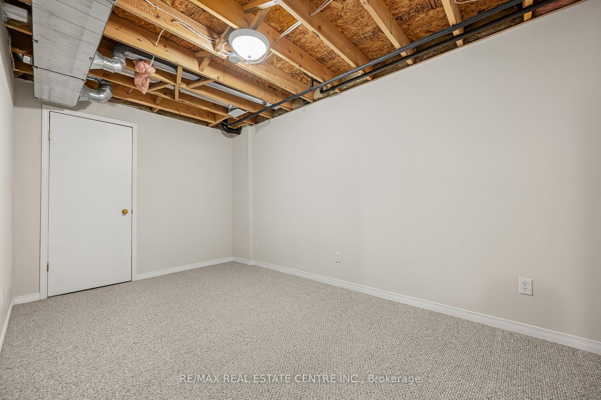 Photo 38 of 563 Commonwealth Crescent, Kitchener — HOMEH