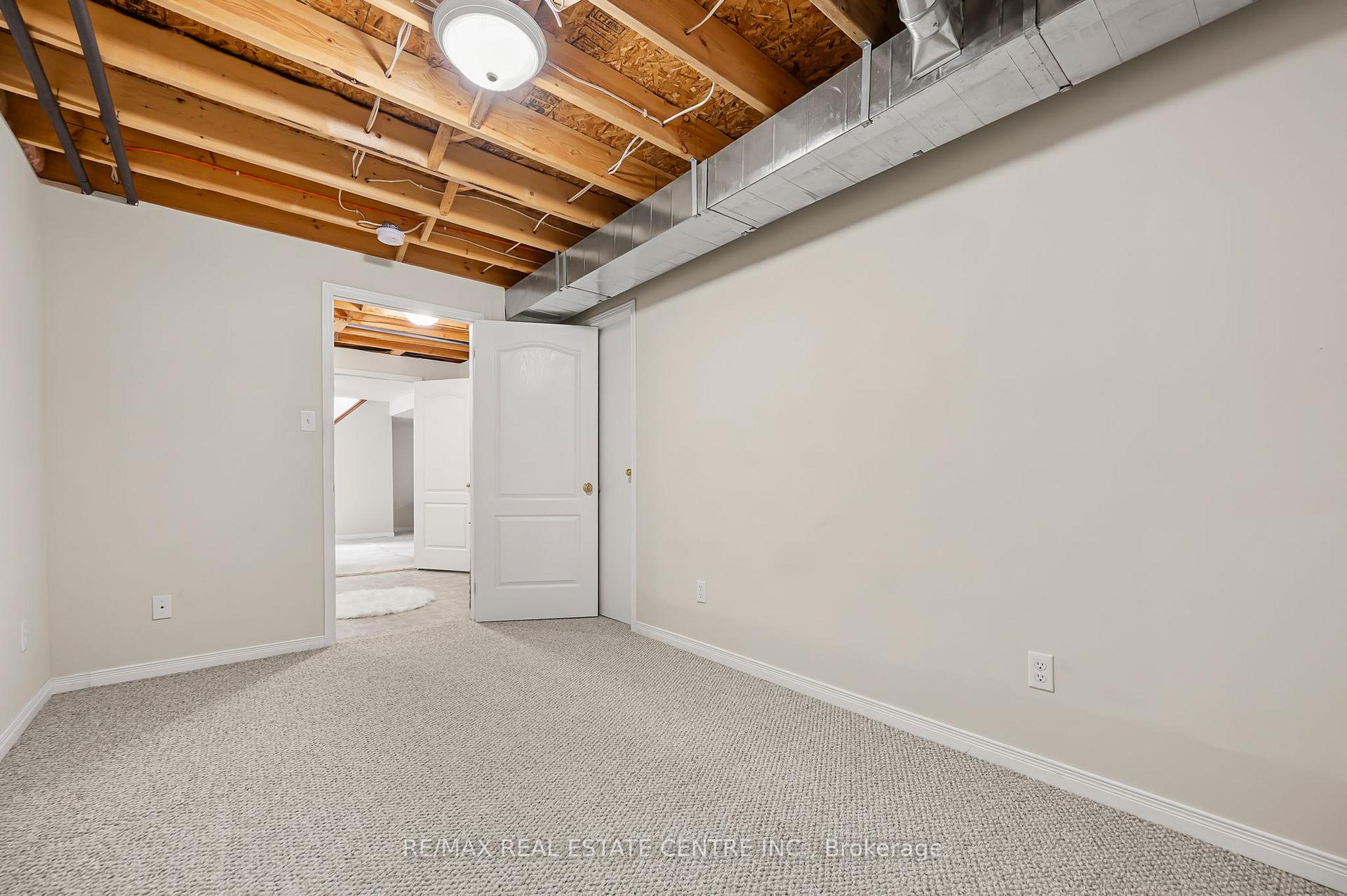Photo 39 of 563 Commonwealth Crescent, Kitchener — HOMEH