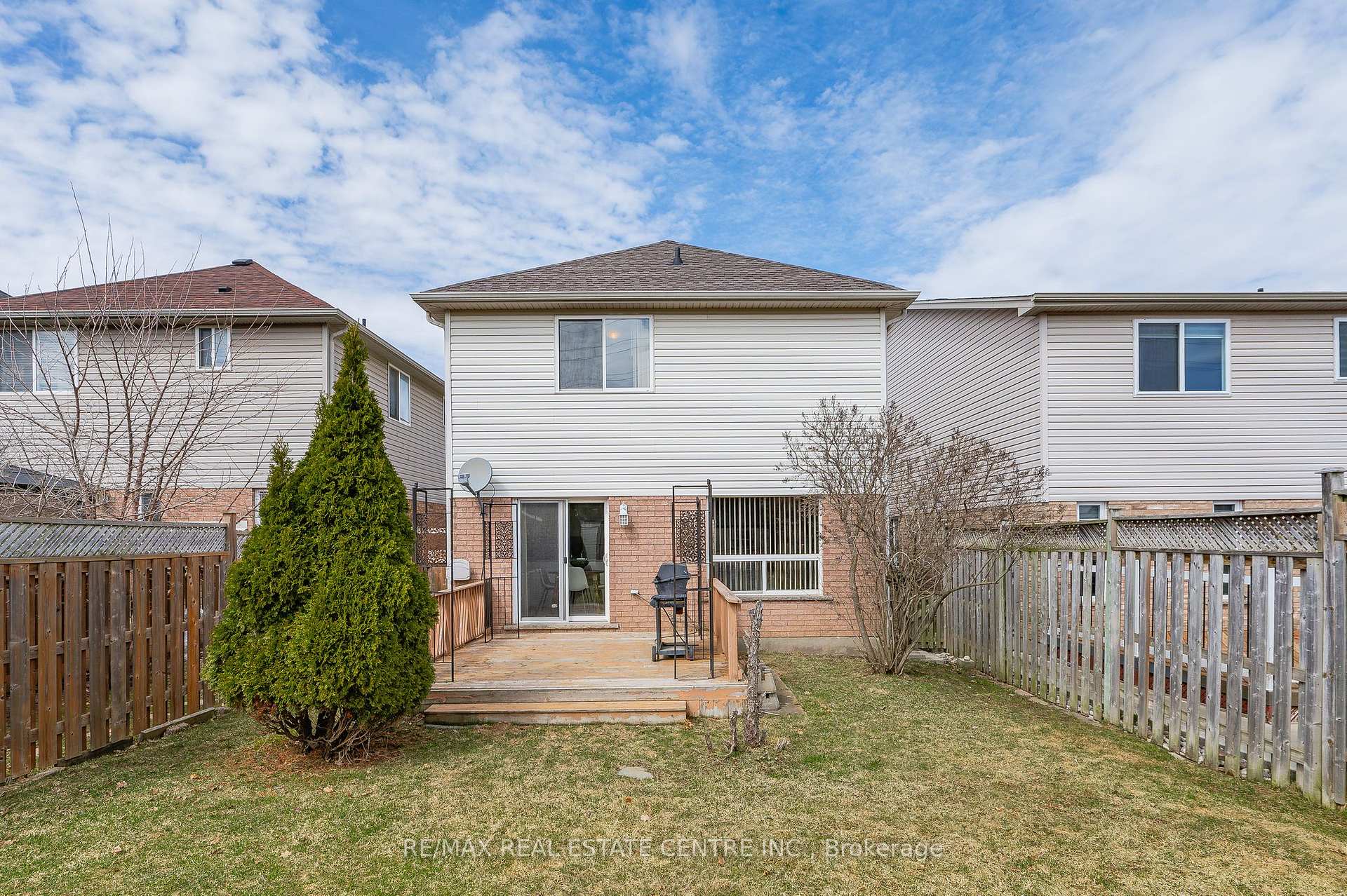 Photo 40 of 563 Commonwealth Crescent, Kitchener — HOMEH