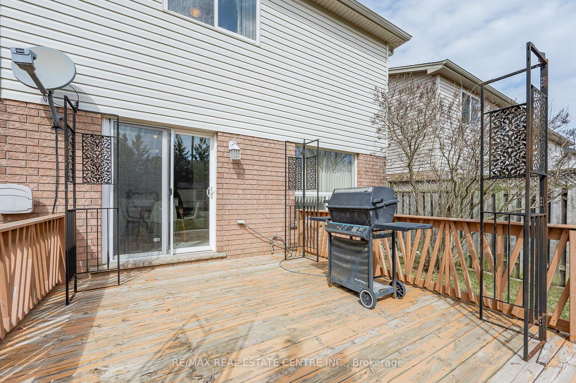 Photo 41 of 563 Commonwealth Crescent, Kitchener — HOMEH