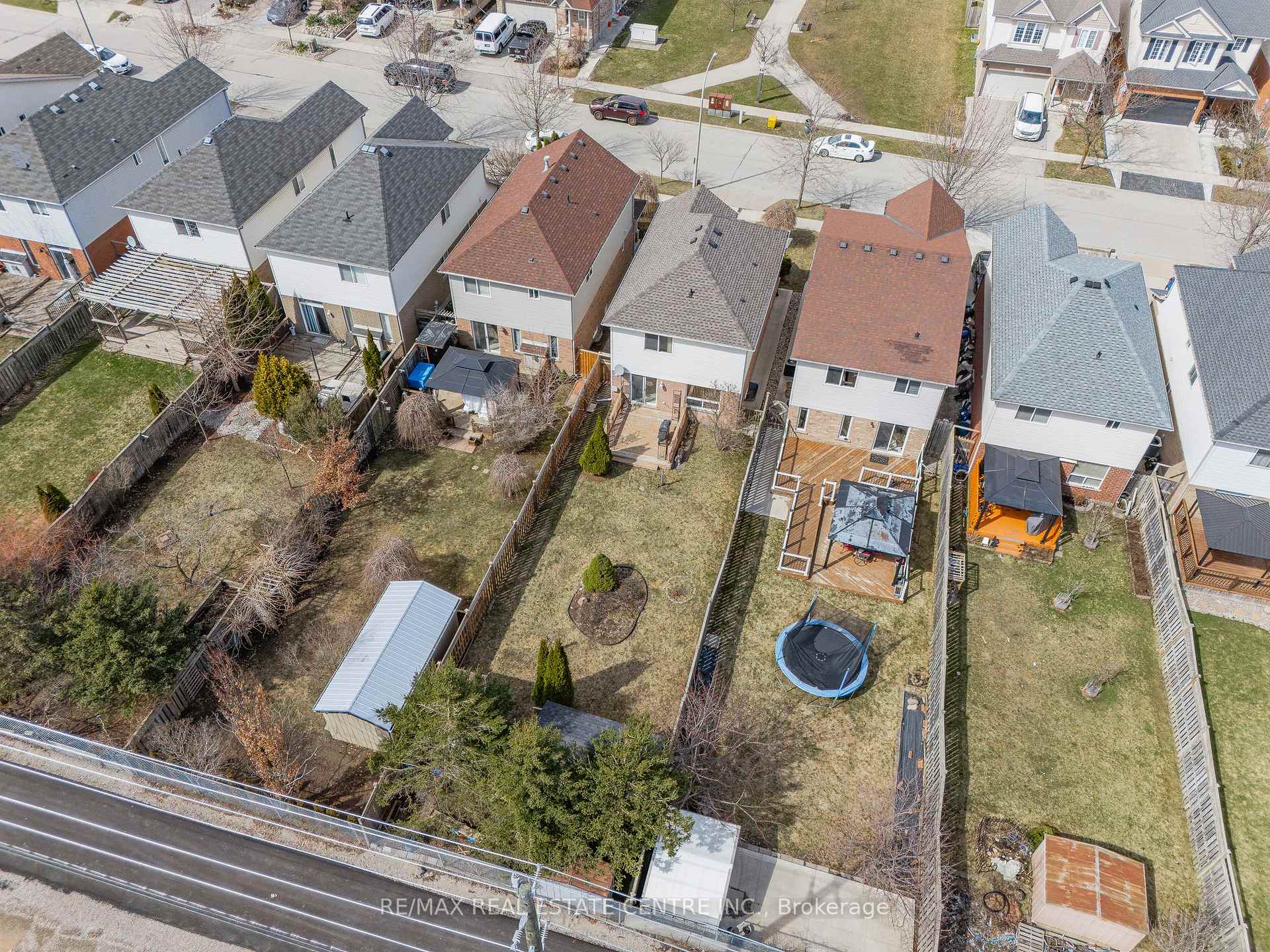 Photo 48 of 563 Commonwealth Crescent, Kitchener — HOMEH
