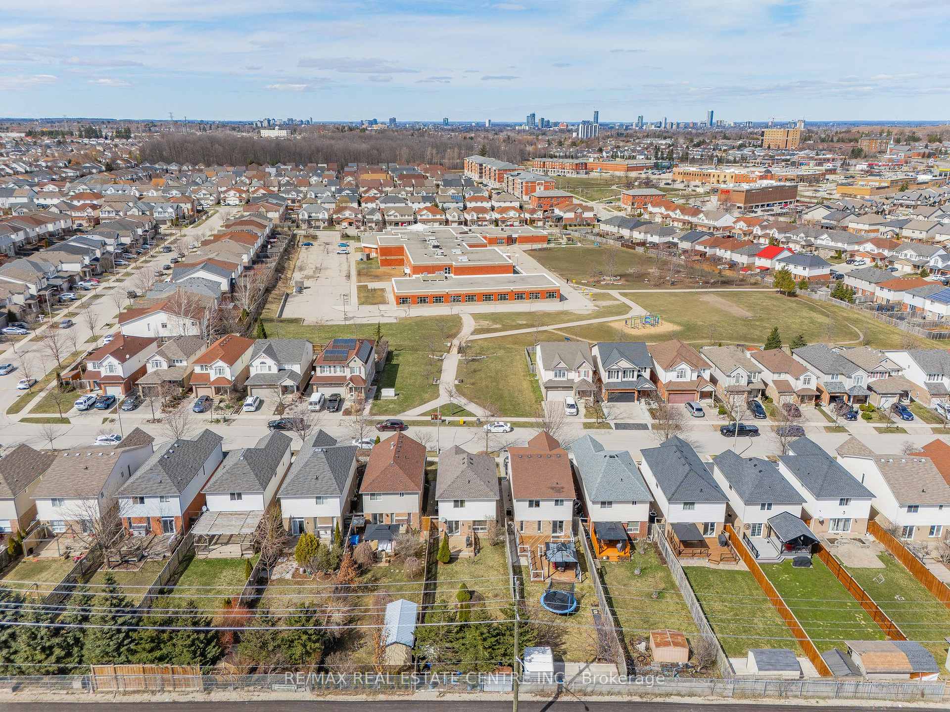 Photo 50 of 563 Commonwealth Crescent, Kitchener — HOMEH