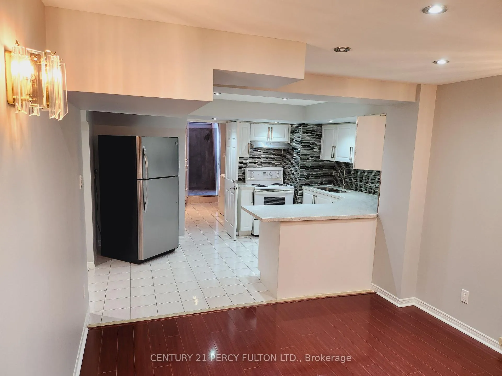 Photo 5 of 188 Elson Street, Markham, Middlefield — HOMEH