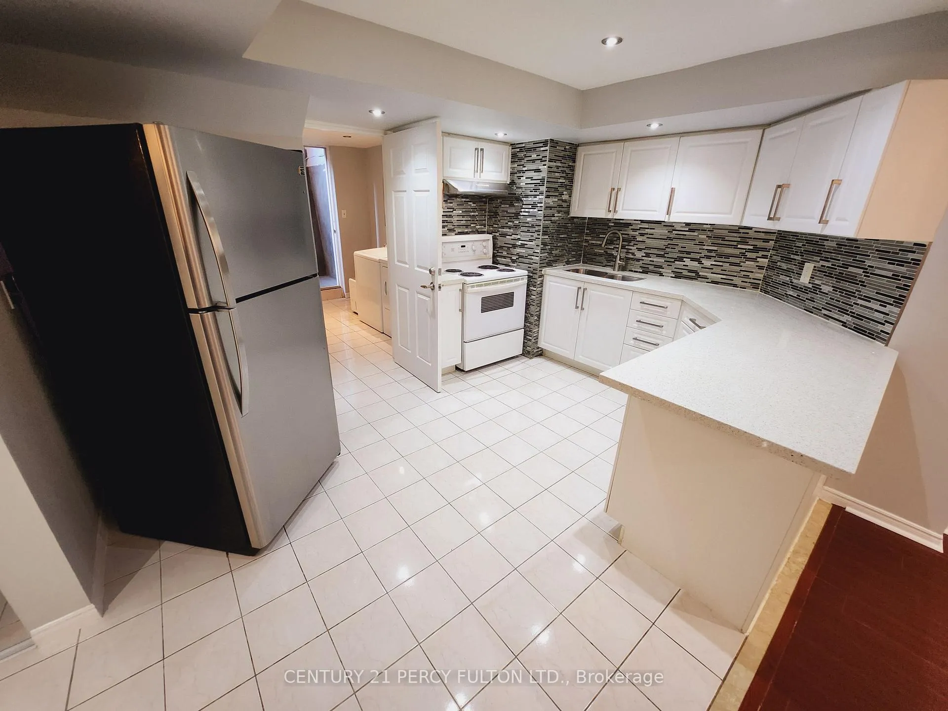 Photo 6 of 188 Elson Street, Markham, Middlefield — HOMEH
