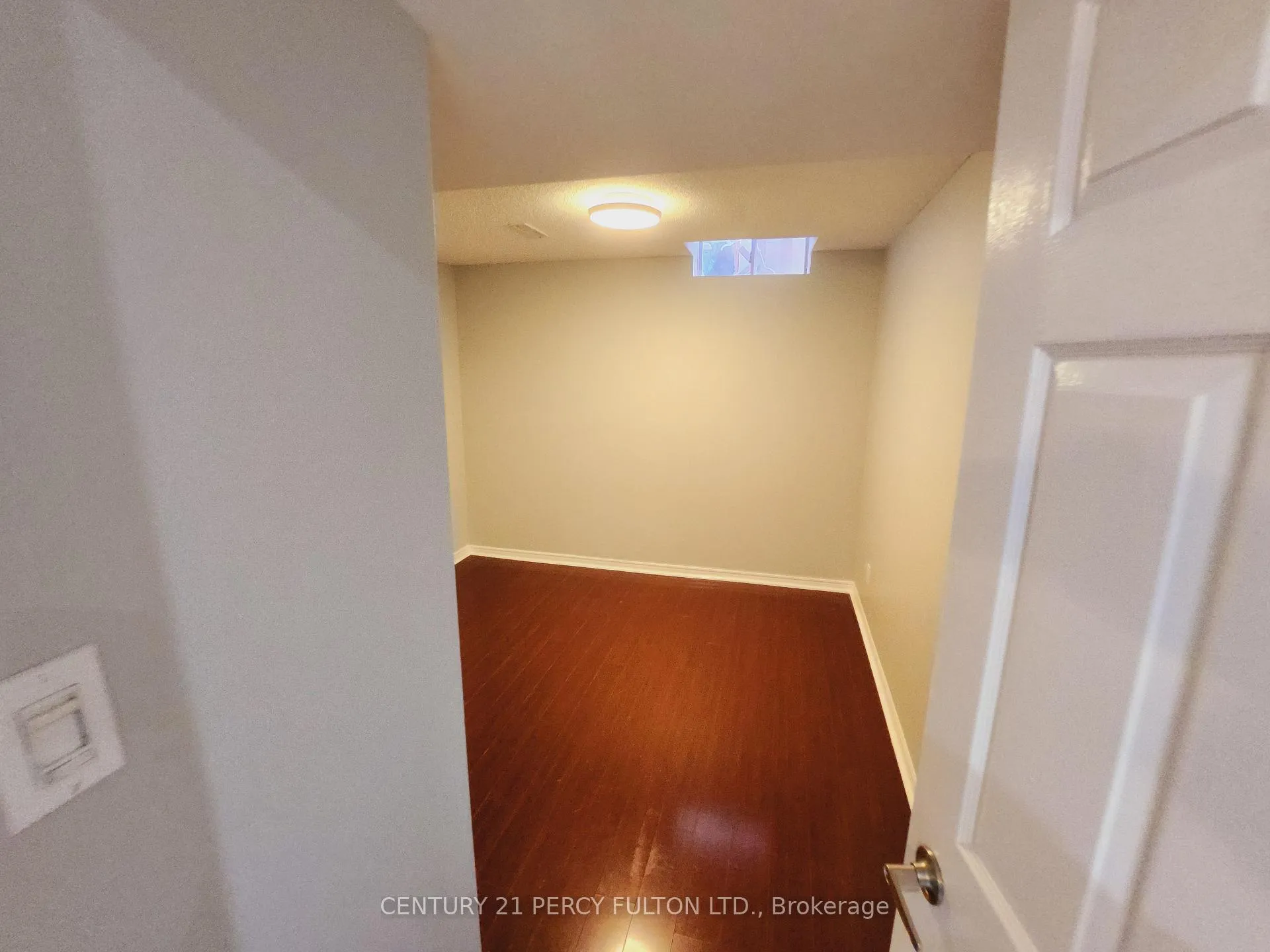 Photo 12 of 188 Elson Street, Markham, Middlefield — HOMEH