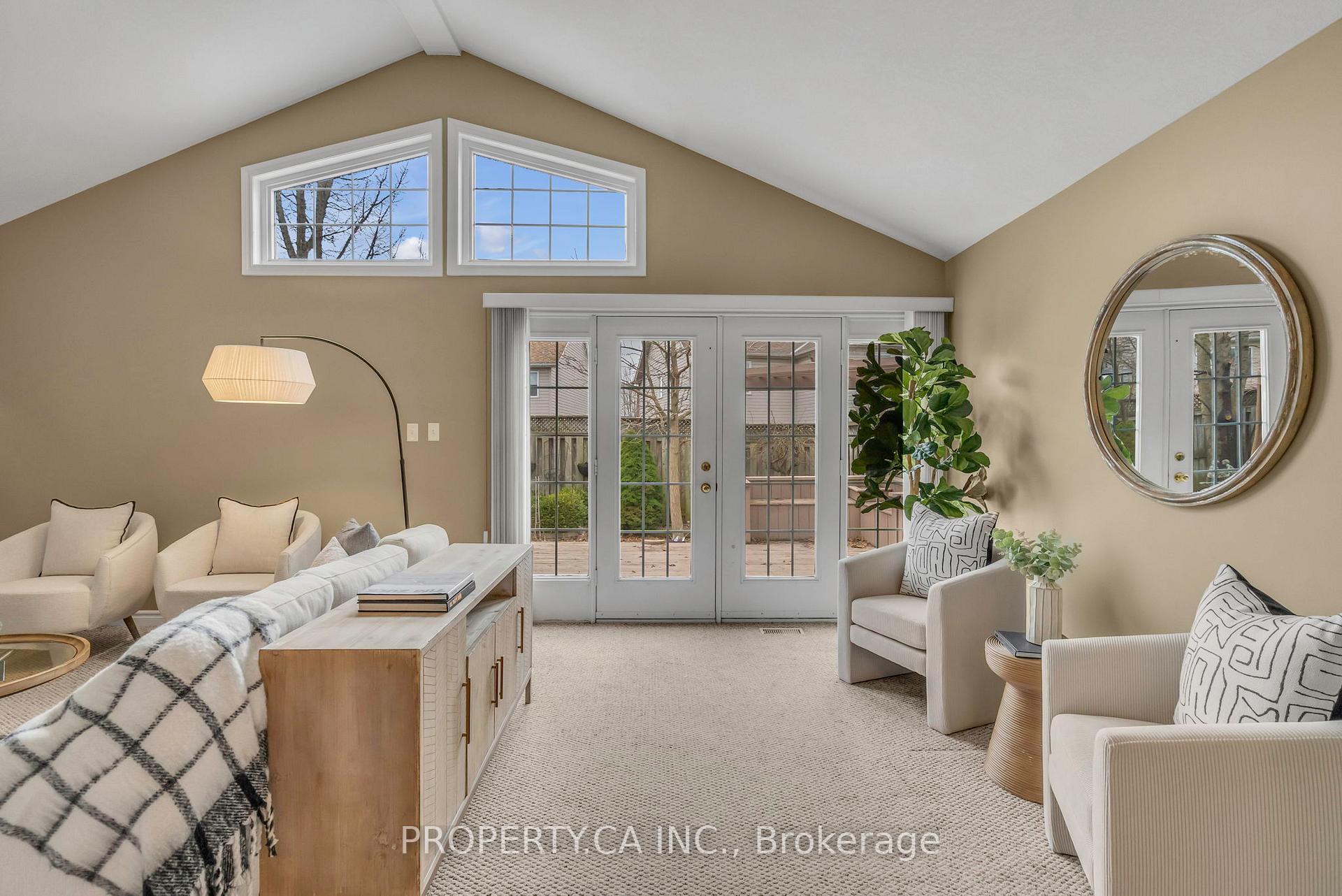 Photo 13 of 294 Huck Crescent, Kitchener — HOMEH