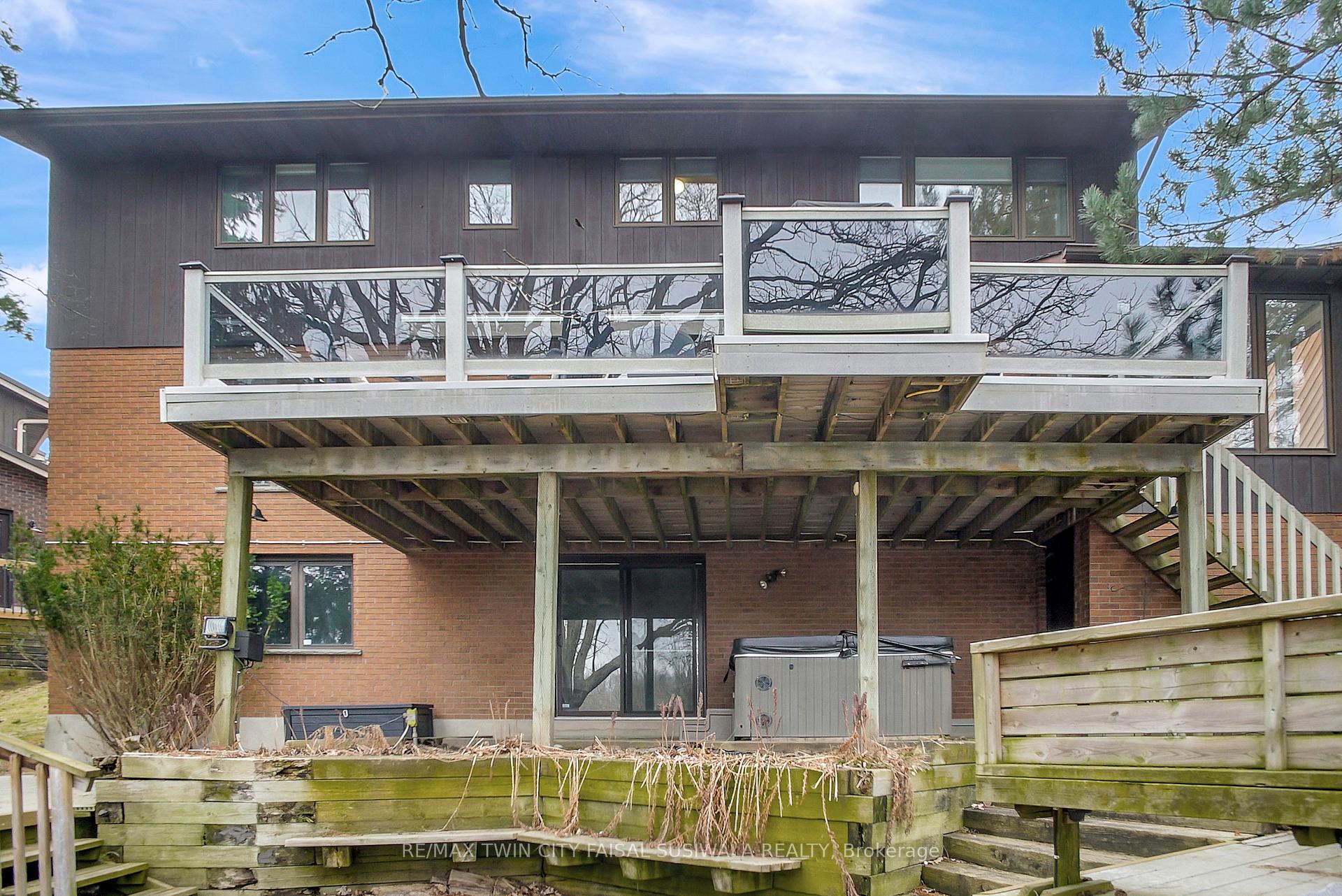 Photo 2 of 595 Mill Park Drive, Kitchener — HOMEH