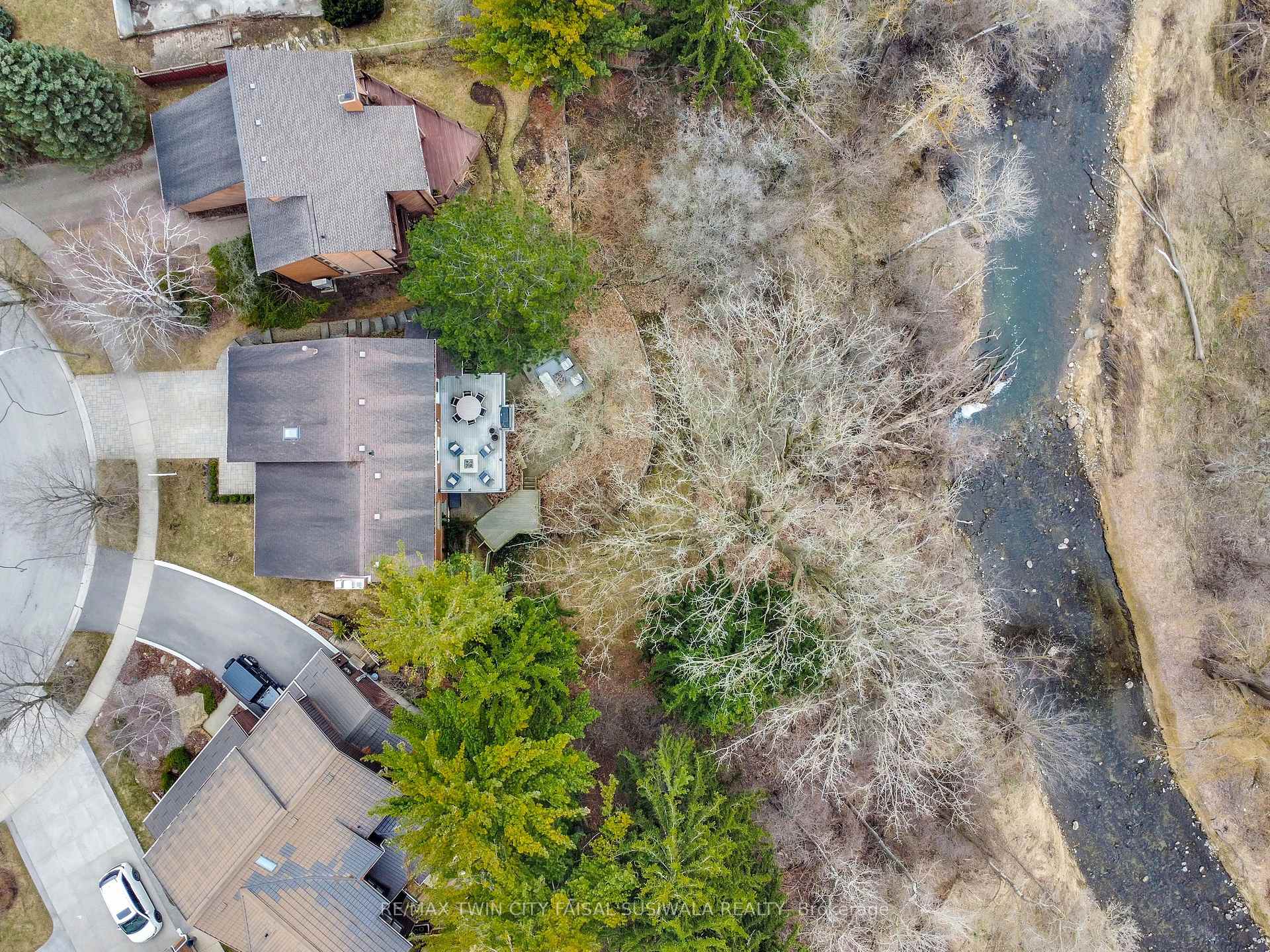 Photo 12 of 595 Mill Park Drive, Kitchener — HOMEH