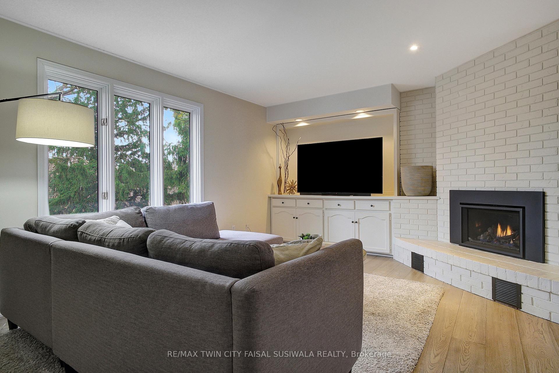 Photo 18 of 595 Mill Park Drive, Kitchener — HOMEH