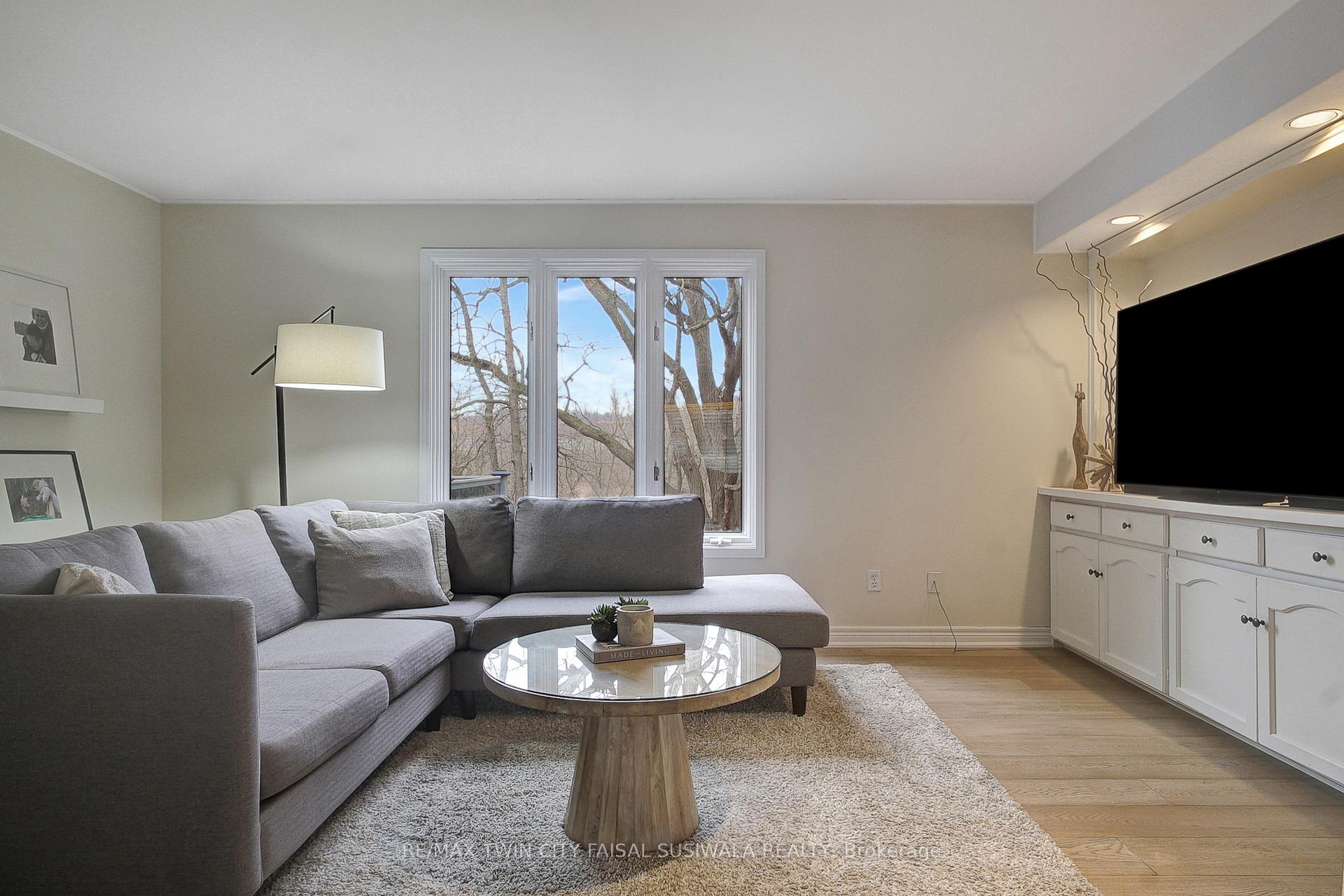 Photo 19 of 595 Mill Park Drive, Kitchener — HOMEH