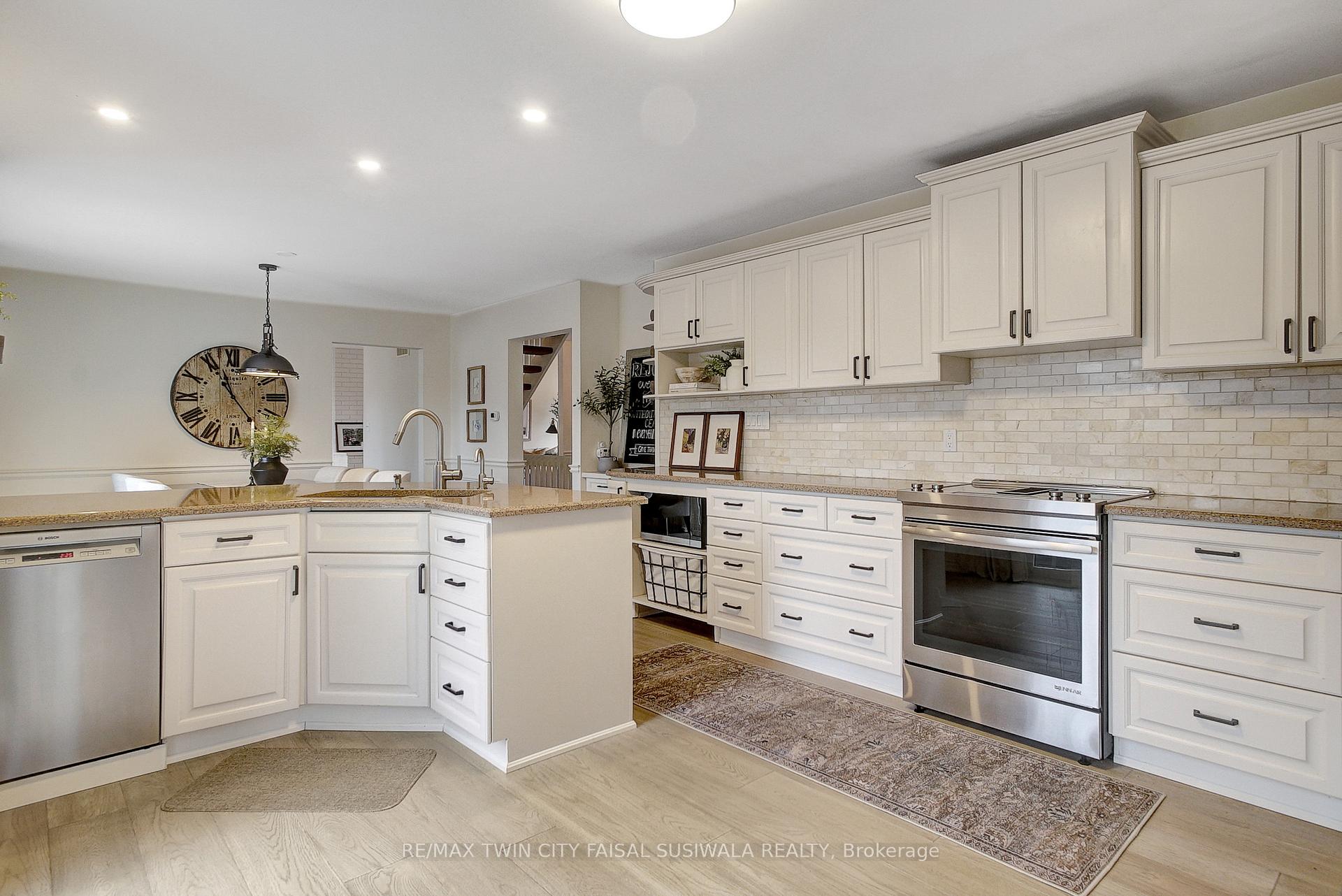 Photo 25 of 595 Mill Park Drive, Kitchener — HOMEH