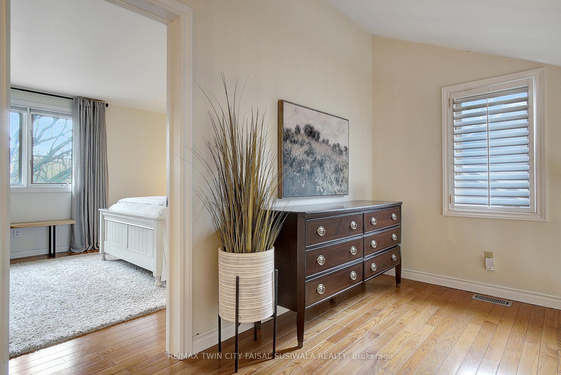 Photo 38 of 595 Mill Park Drive, Kitchener — HOMEH
