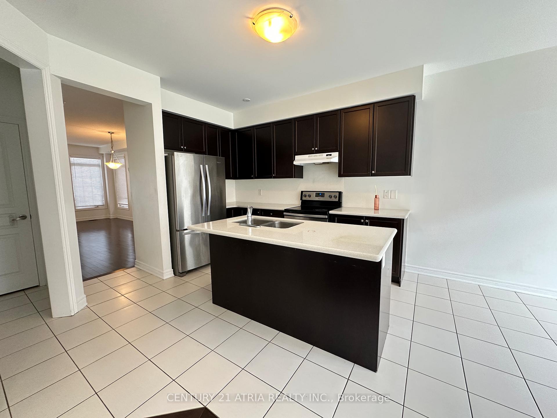 Photo 3 of 6 Christian Ritter Drive, Markham, Berczy — HOMEH