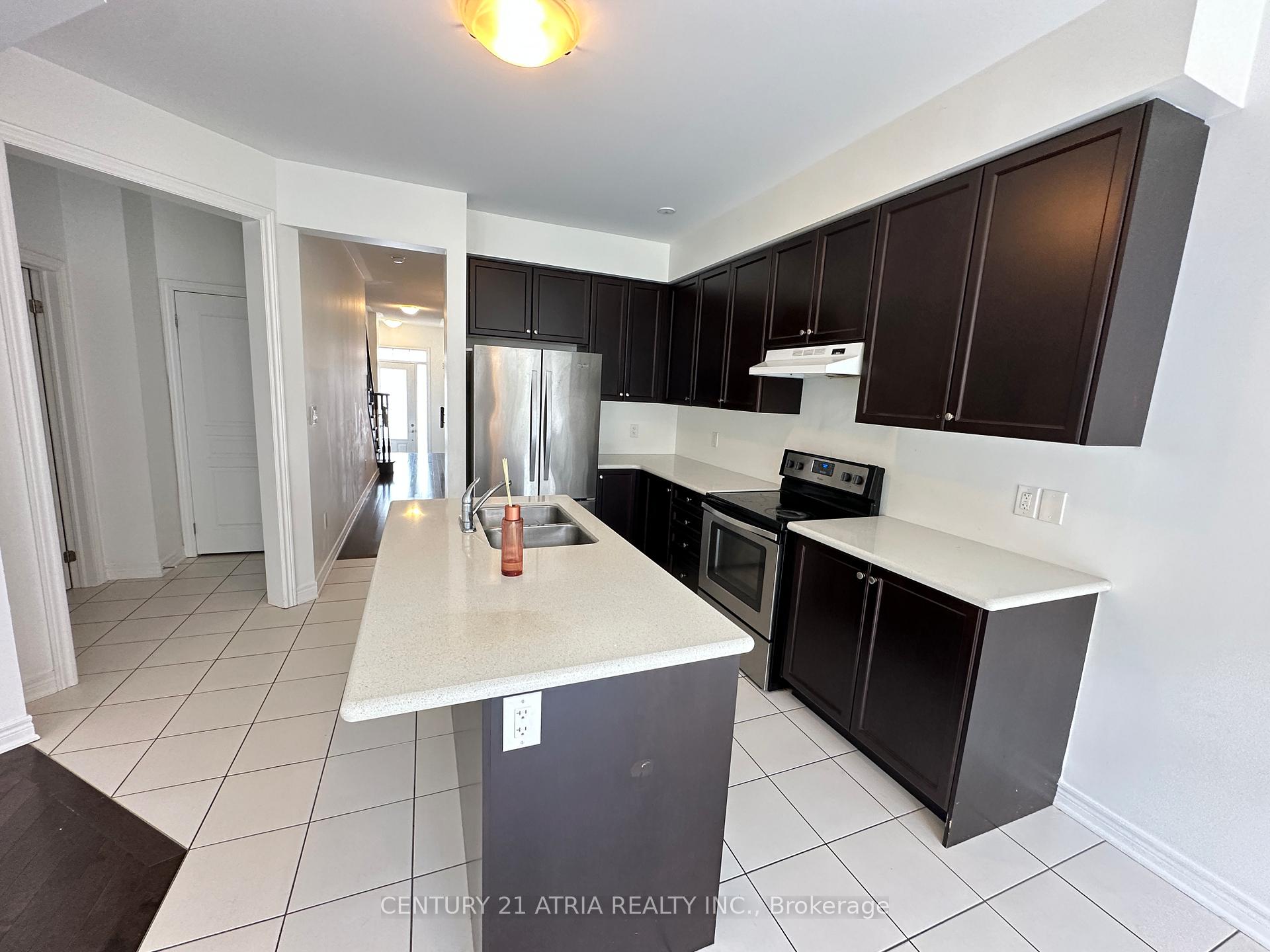 Photo 4 of 6 Christian Ritter Drive, Markham, Berczy — HOMEH