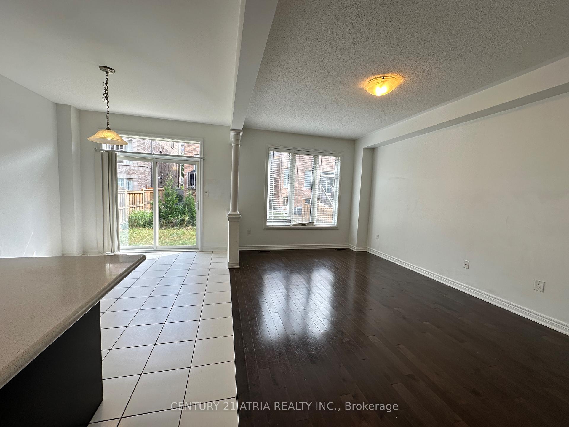 Photo 5 of 6 Christian Ritter Drive, Markham, Berczy — HOMEH