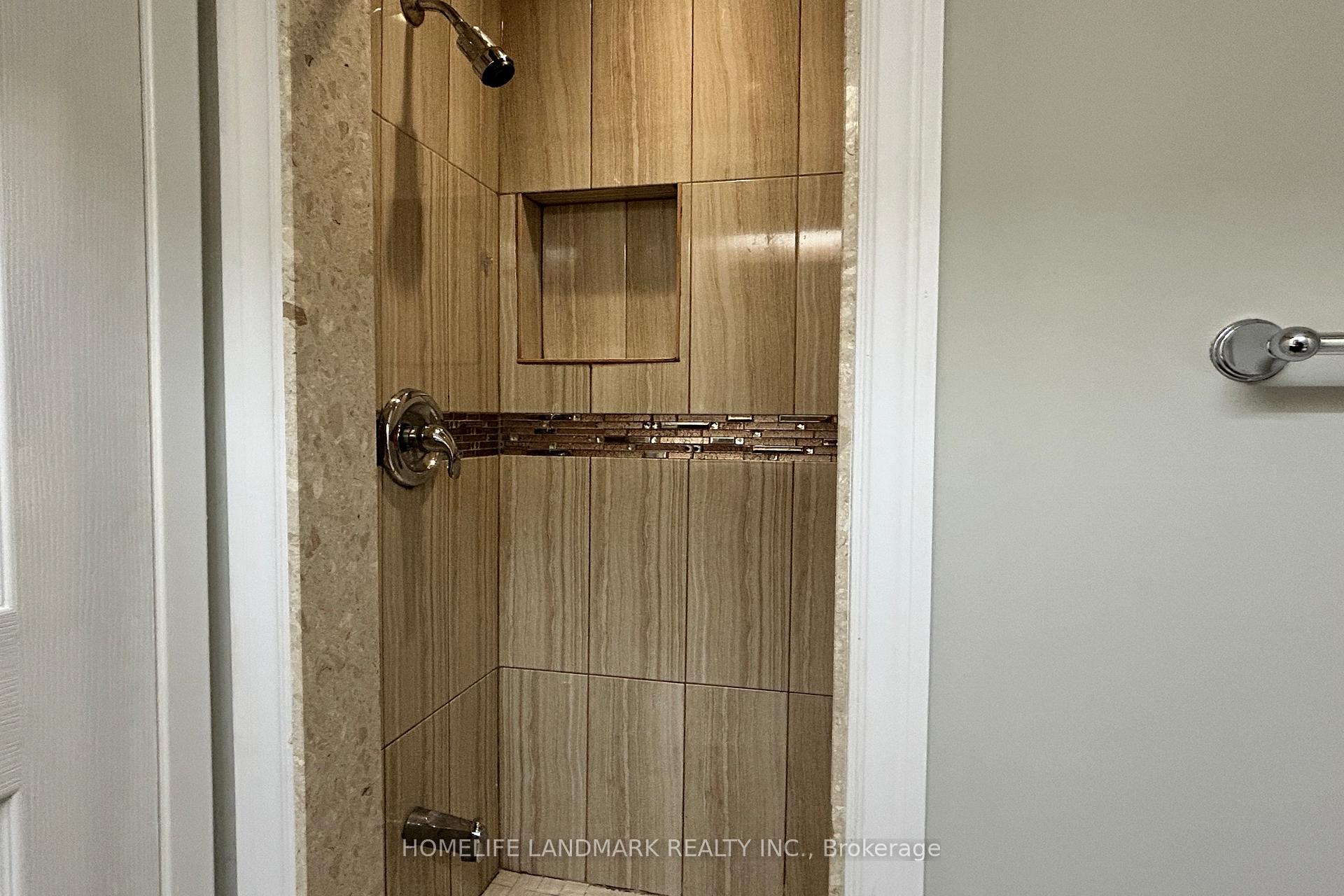 Photo 19 of 111 Drakefield Road, Markham, Bullock — HOMEH