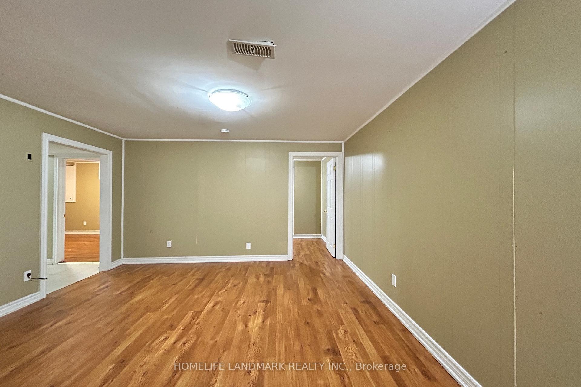 Photo 22 of 111 Drakefield Road, Markham, Bullock — HOMEH
