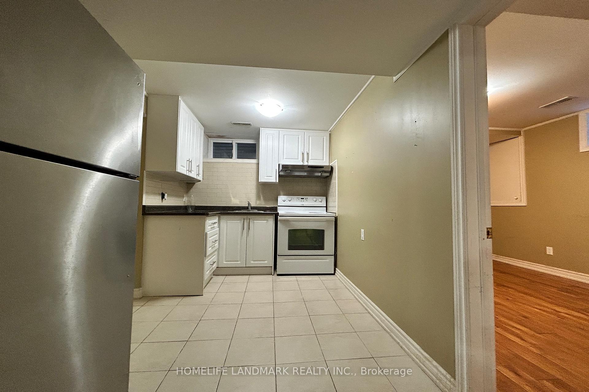 Photo 25 of 111 Drakefield Road, Markham, Bullock — HOMEH
