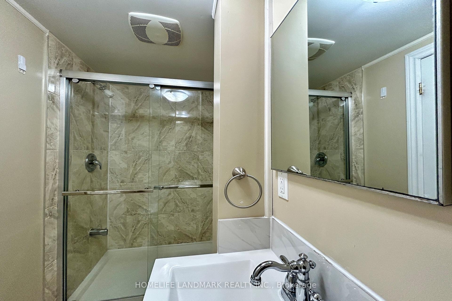Photo 28 of 111 Drakefield Road, Markham, Bullock — HOMEH