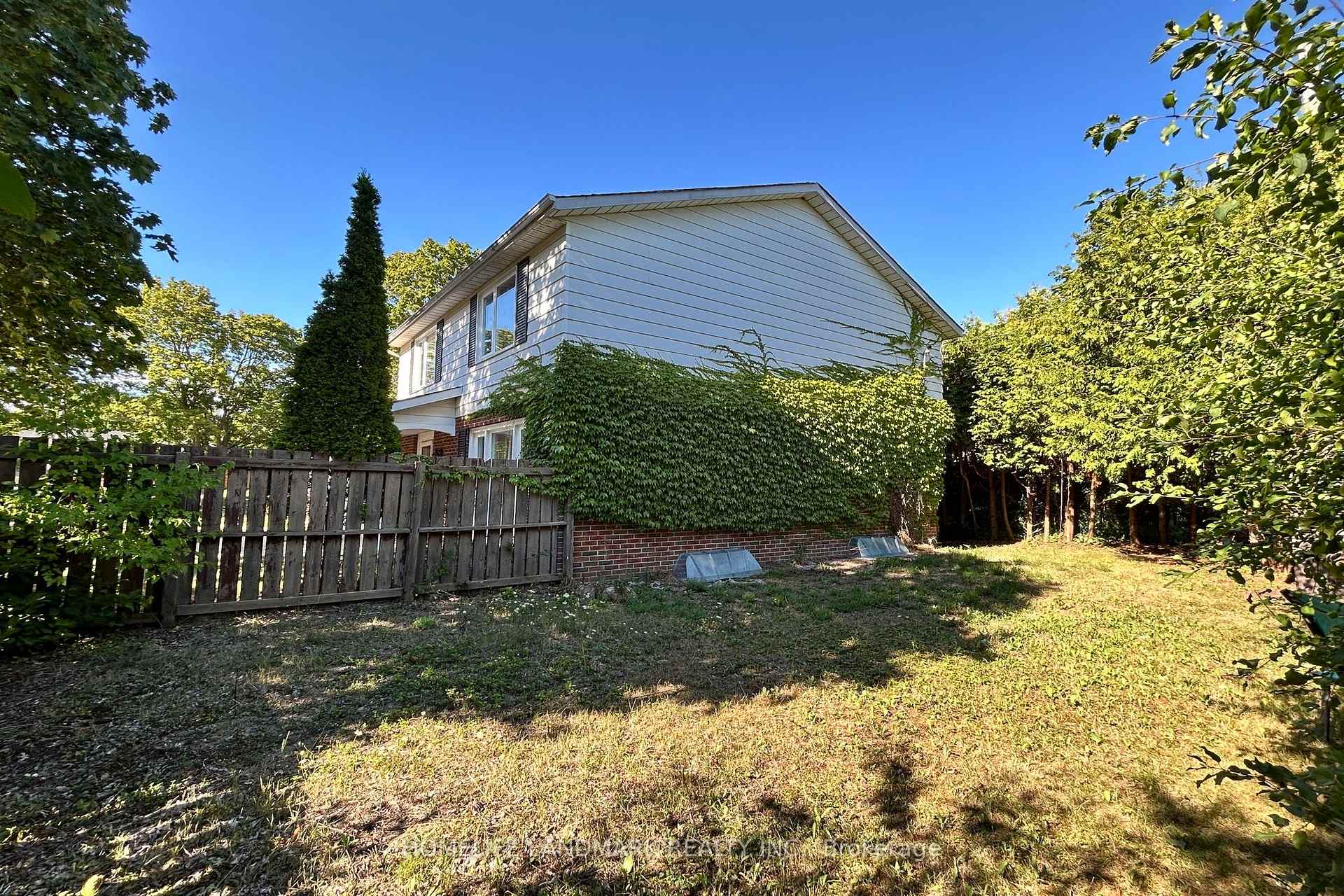 Photo 32 of 111 Drakefield Road, Markham, Bullock — HOMEH