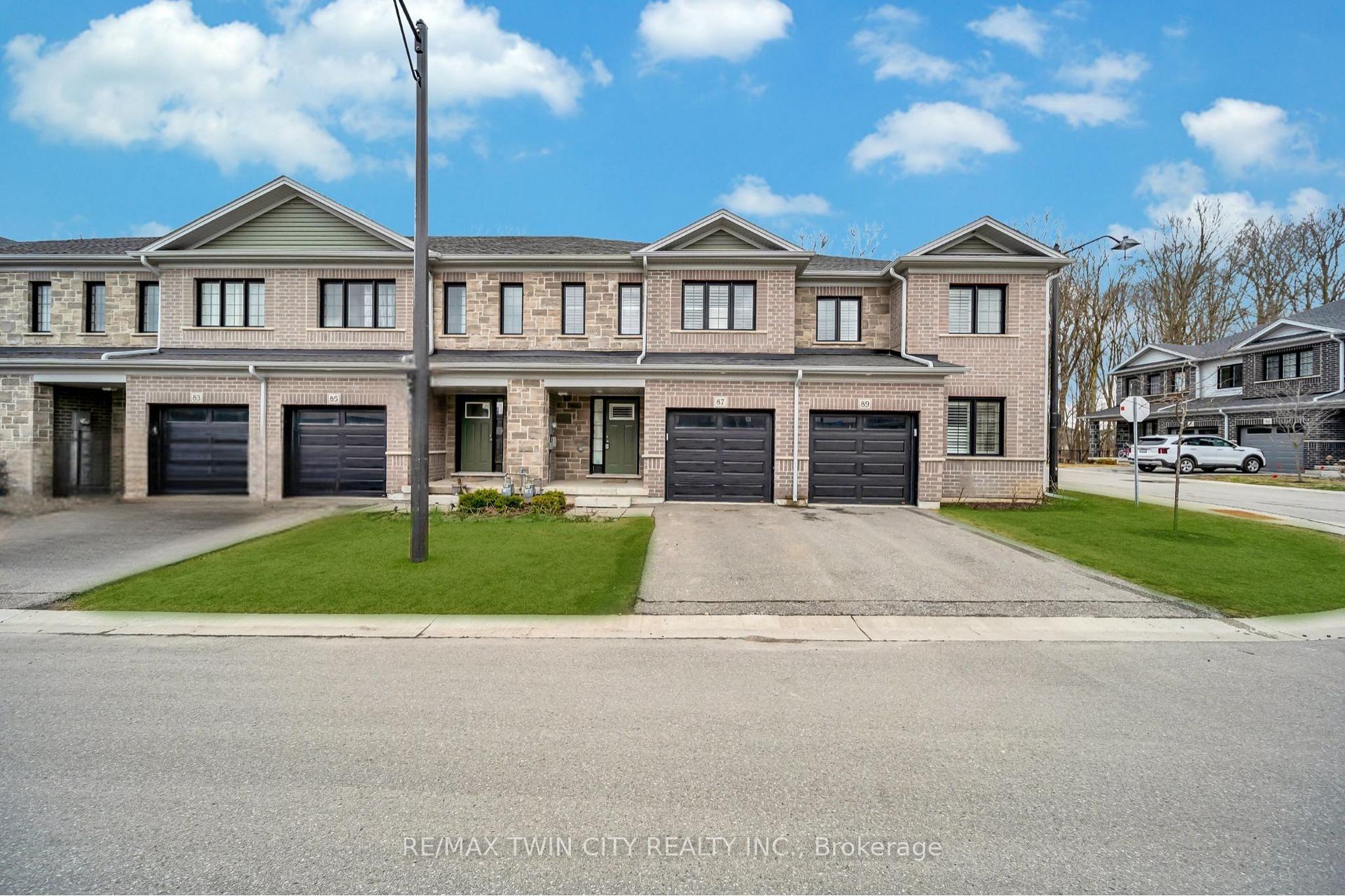 Photo 37 of 87 Woodedge Circle, Kitchener, KW Hospital — HOMEH