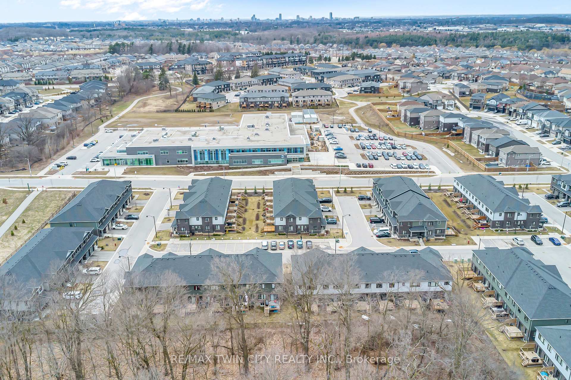 Photo 41 of 87 Woodedge Circle, Kitchener, KW Hospital — HOMEH