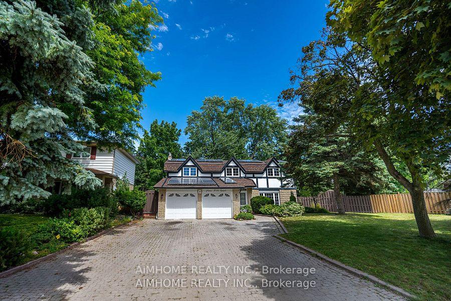 Photo 6 of Unit room A, 9 Jill Court, Markham, Markham Village — HOMEH