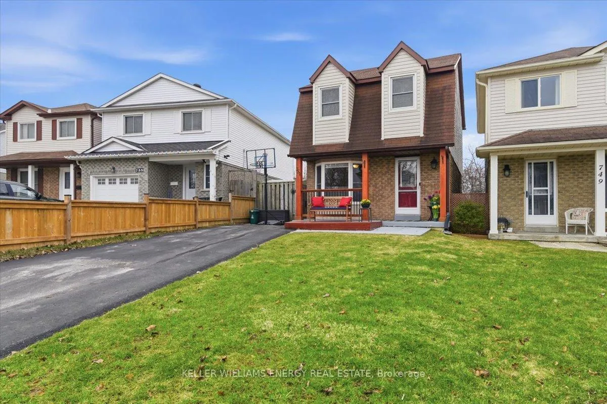 Photo 1 of 751 Bennett Crescent, Oshawa, Pinecrest — HOMEH