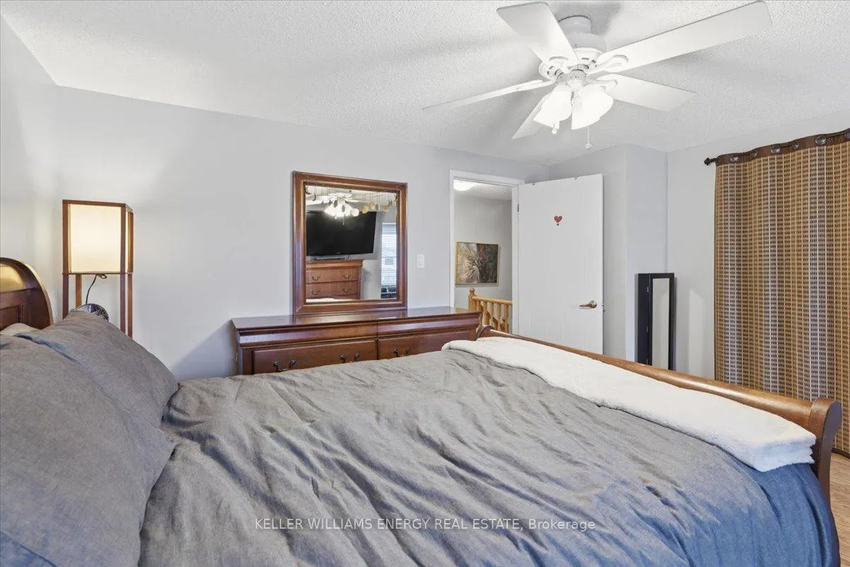 Photo 21 of 751 Bennett Crescent, Oshawa, Pinecrest — HOMEH