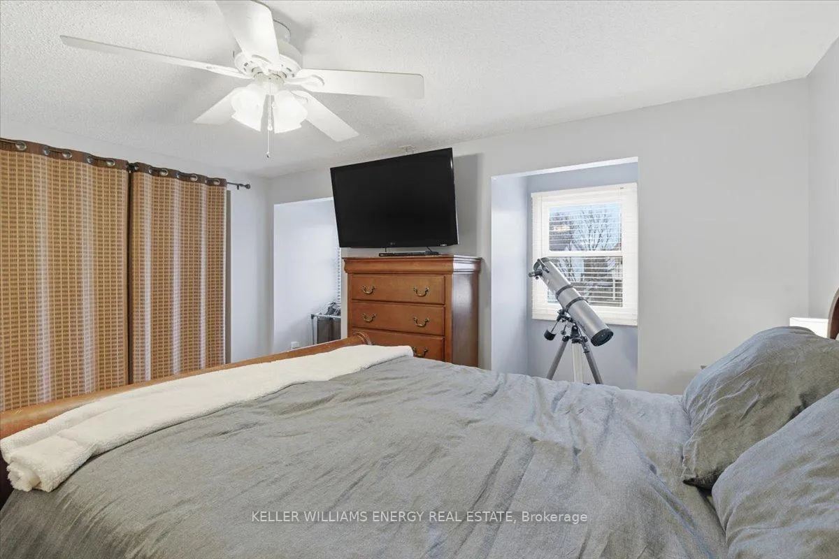 Photo 22 of 751 Bennett Crescent, Oshawa, Pinecrest — HOMEH