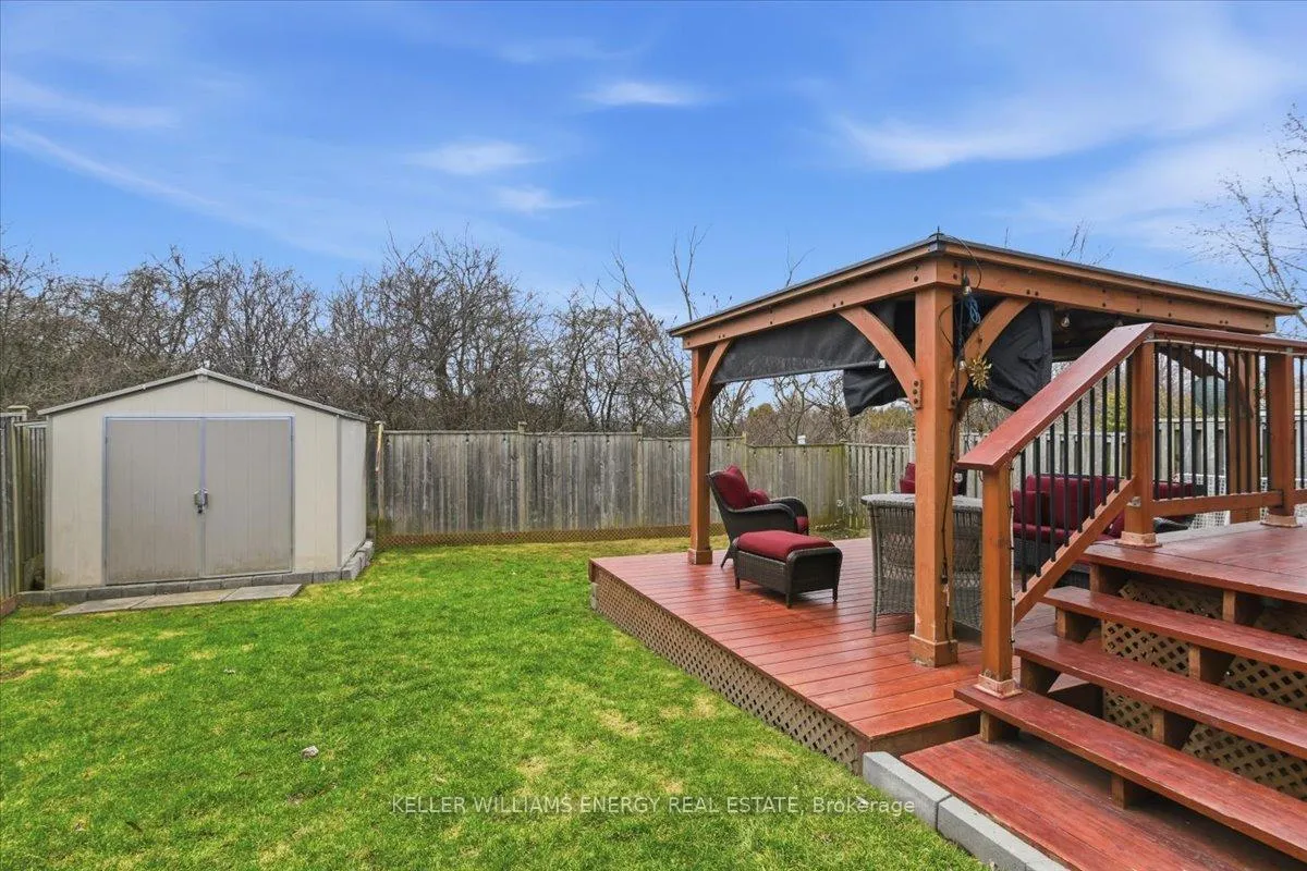 Photo 36 of 751 Bennett Crescent, Oshawa, Pinecrest — HOMEH