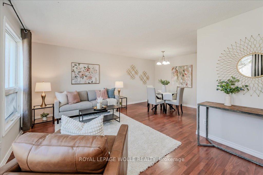 Photo 3 of 51 Briar Knoll Drive, Kitchener — HOMEH